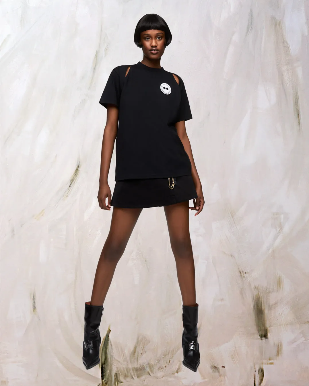 CUT-OUT T-SHIRT - BLACK