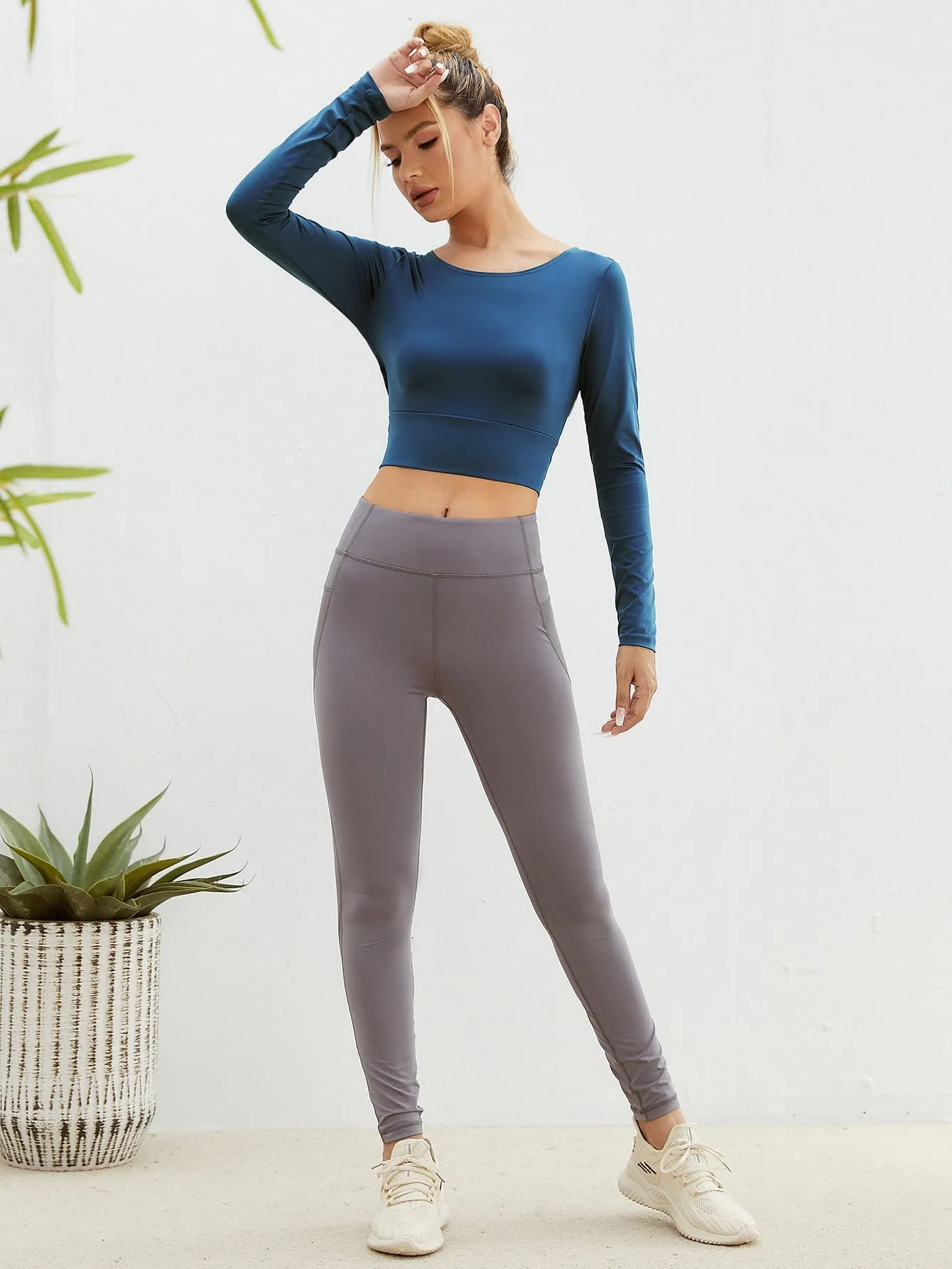 Sporty Plain Criss Cross Long Sleeve Round Neck Crop Women T-Shirt